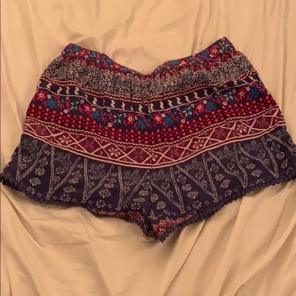 Hollister colorful shorts - Picture 2 of 2